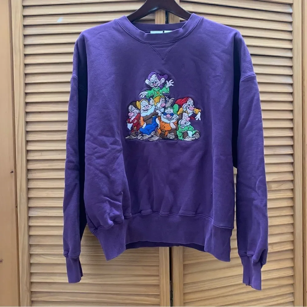 Vintage Disney 7 dwarfs Crewneck size large